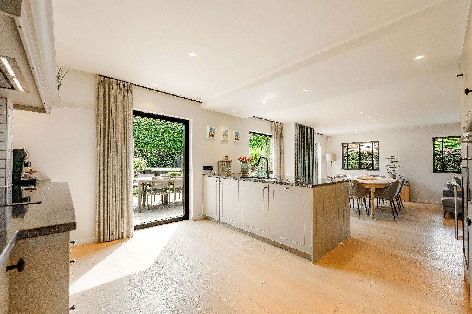 PRACHTIG GERENOVEERDE VILLA OP 616 m² | 3 SLPKS | 2 BADKAMERS foto 10