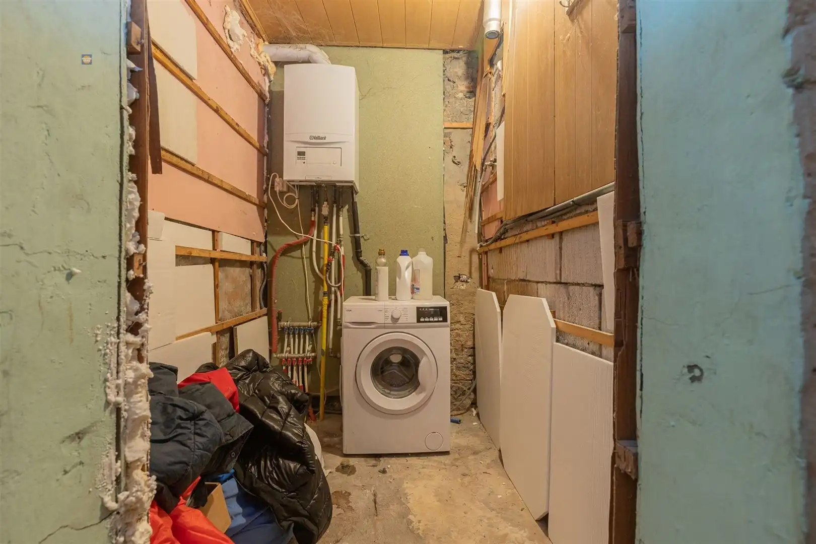 Charmante woning met renovatiepotentieel foto 12