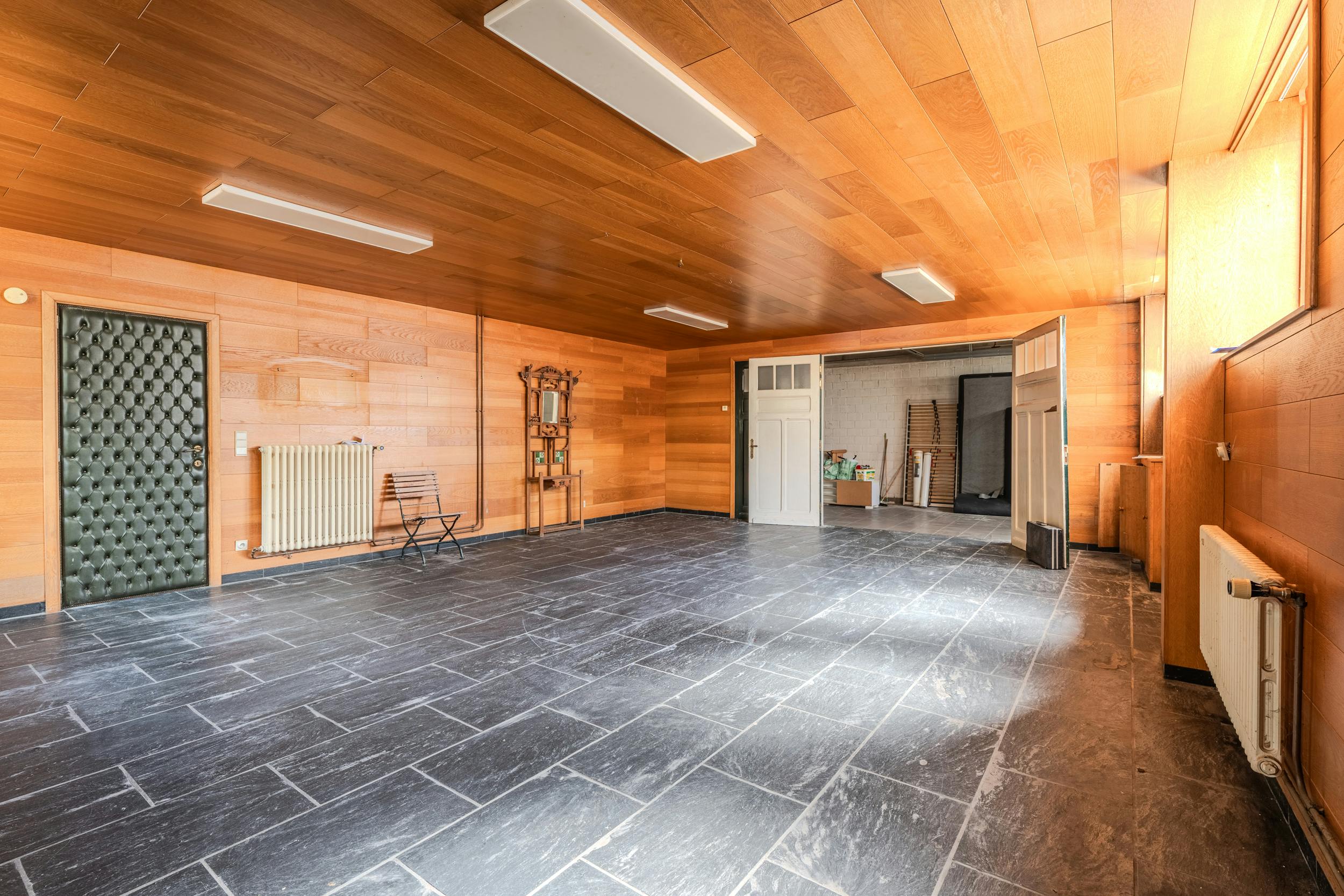 Hoekhuis met veel potentieel te koop te Mariakerke foto 26