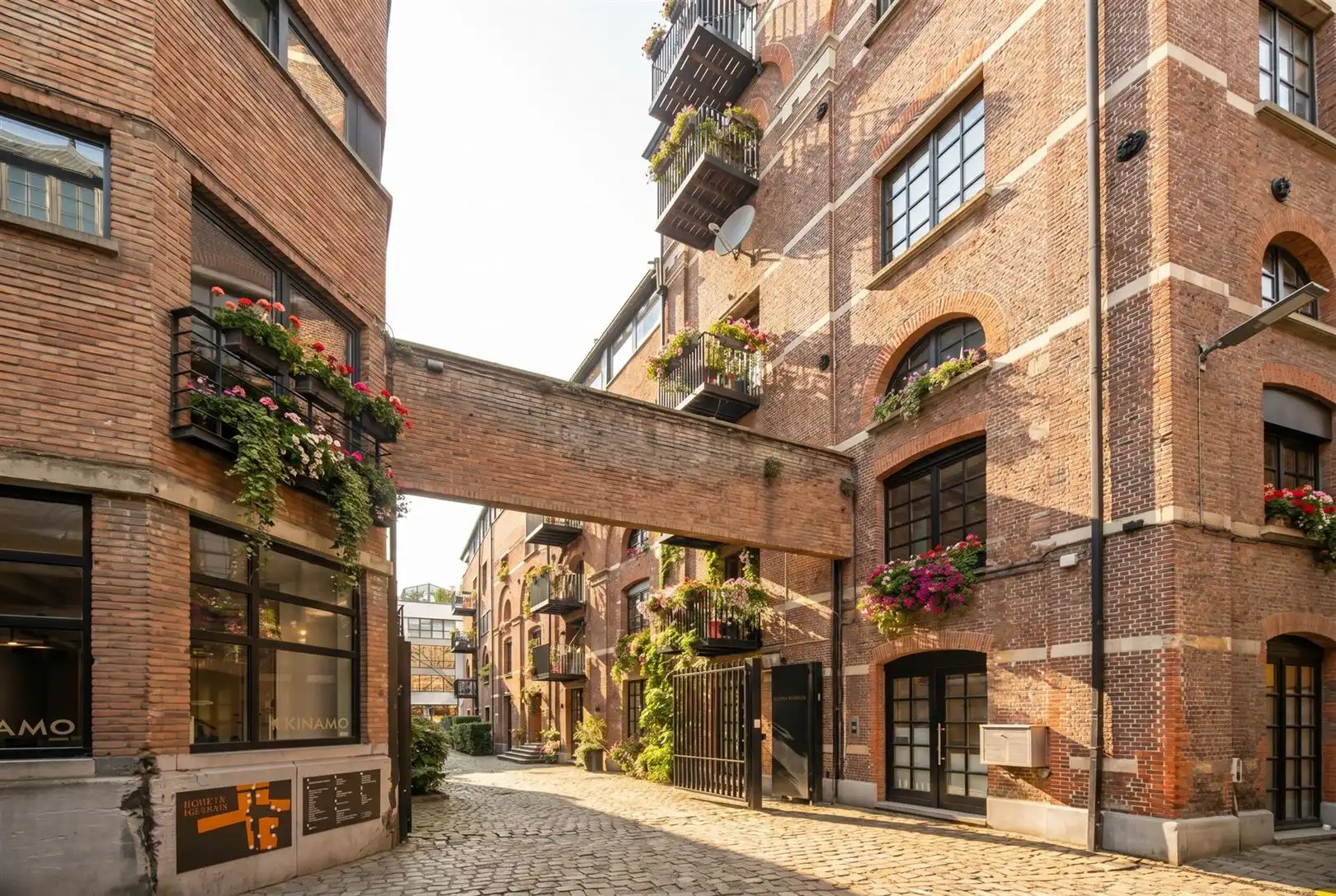 Flamboyant loftleven in industrieel erfgoed foto 23