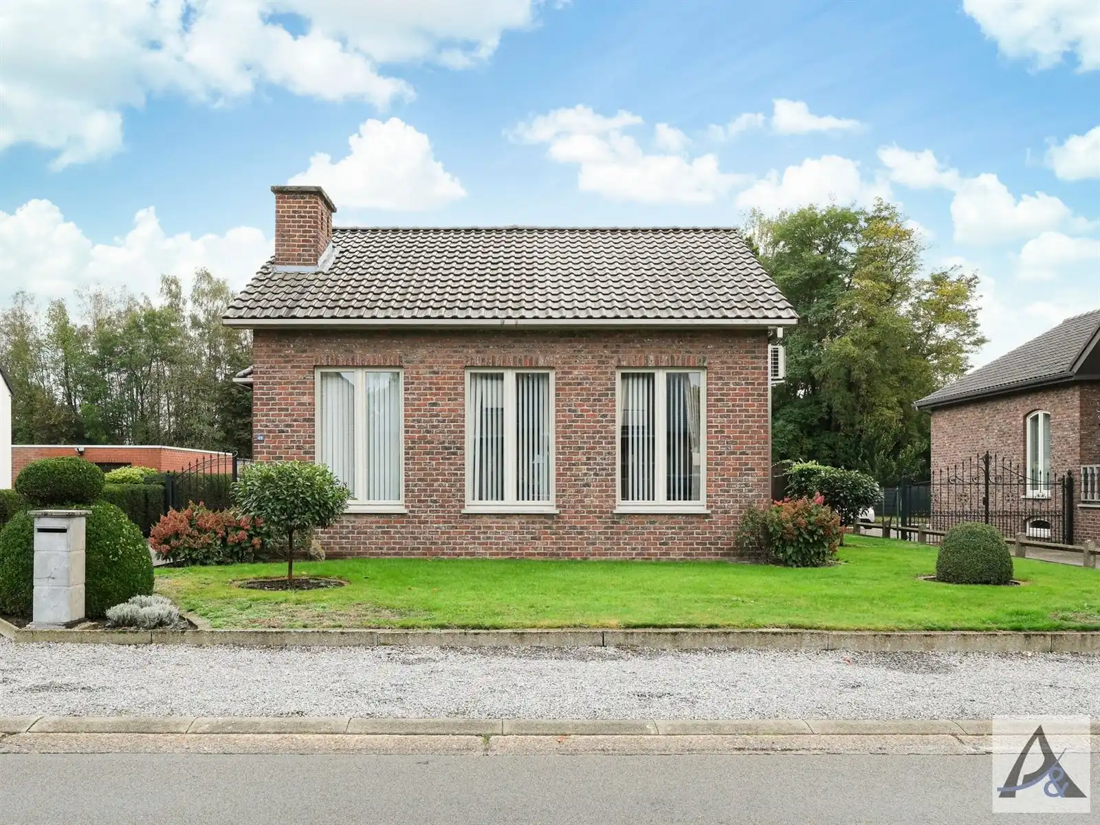 Landelijke eengezinswoning op rustige locatie! foto 2