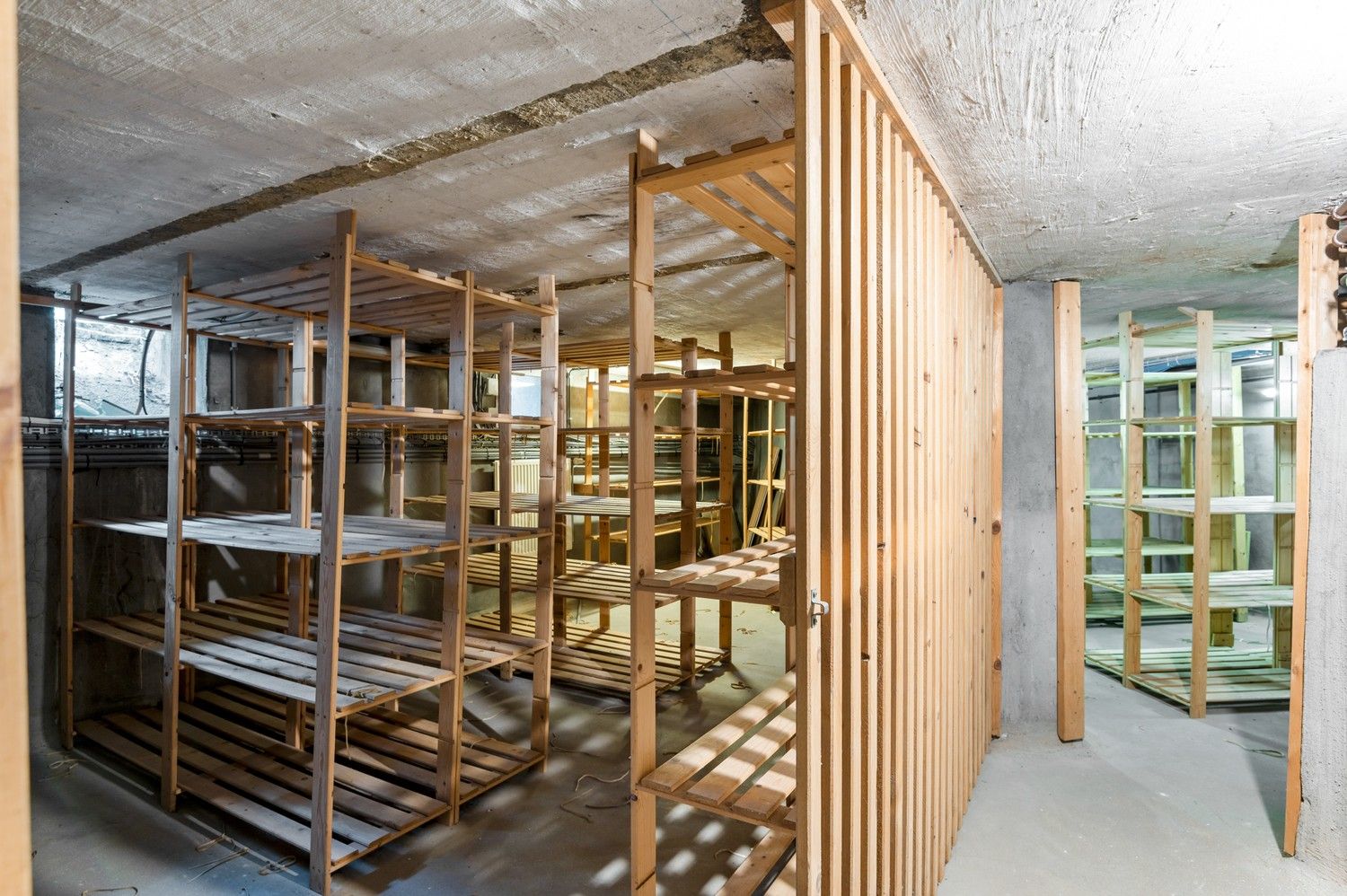 Ruim kantoorgebouw op een centrale locatie te koop in Wommelgem foto 17