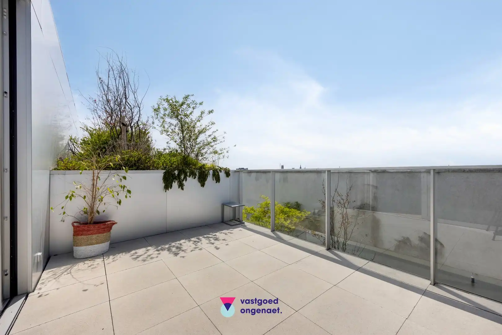 Exclusieve penthouse met zicht op water en stad foto 23