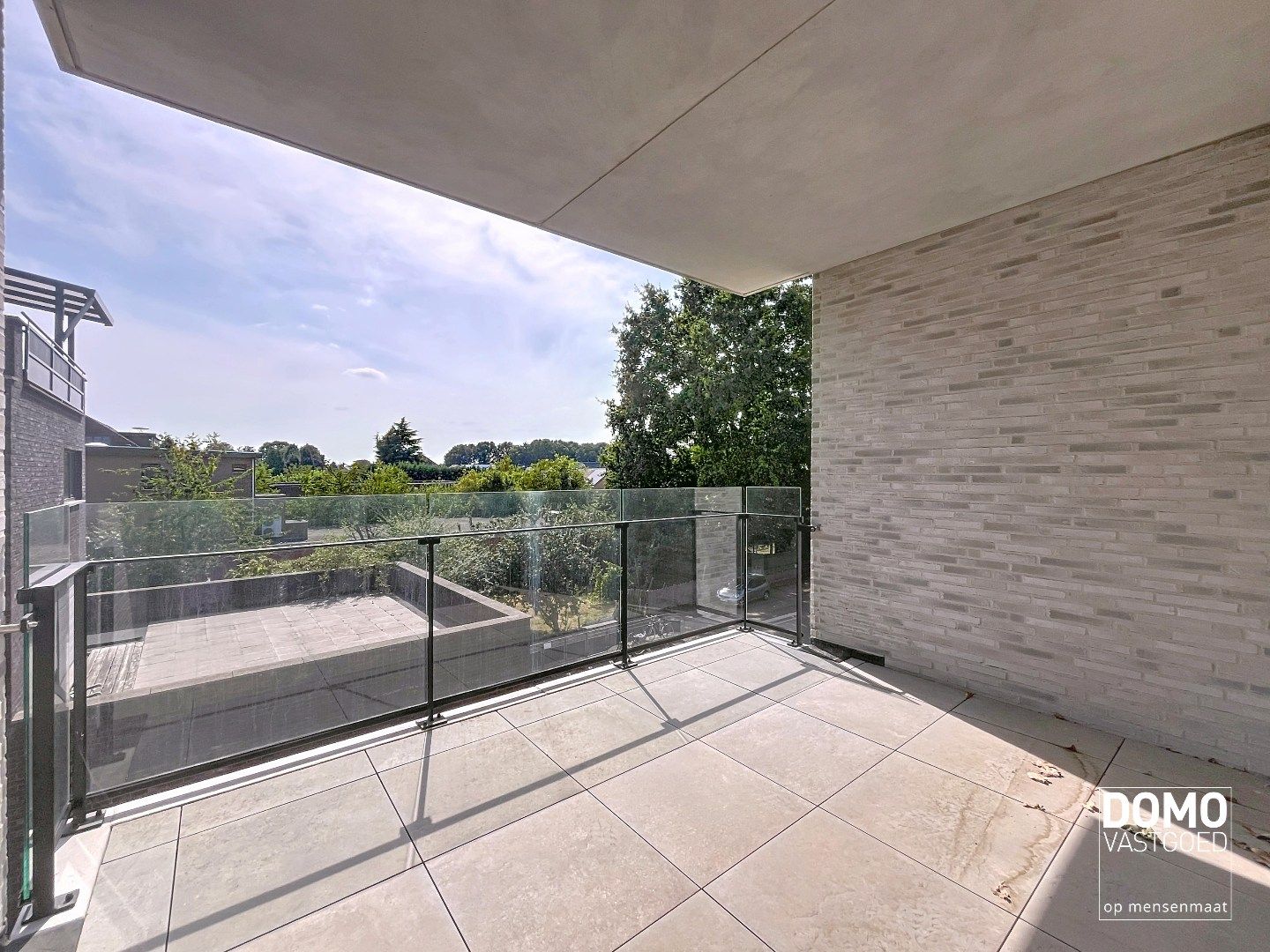 NIEUWBOUWAPPARTEMENT MET 2 SLAAPKAMERS, RUIM TERRAS, ONDERGRONDSE AUTOSTANDPLAATS EN KELDERBERGING IN MAASMECHELEN foto 13