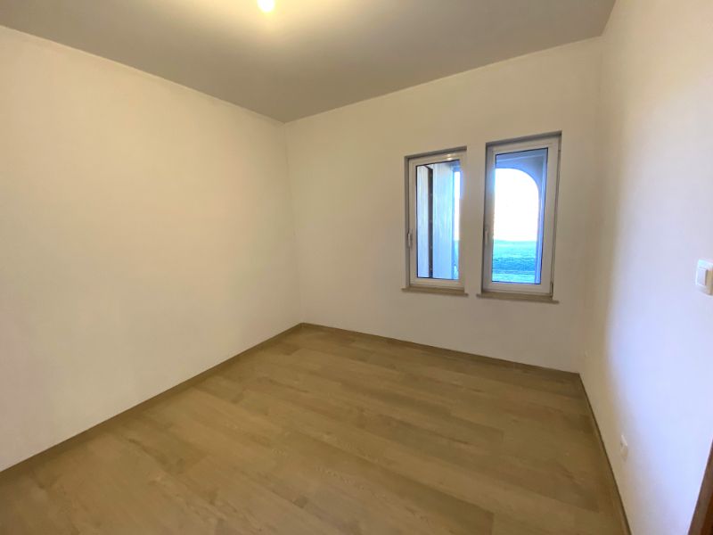 GROOT GV APPARTEMENT (+-117m²) (!!! reg. rechten van toepassing/GEEN BTW!!!)  +autostp + tuin en buitenberging foto 18