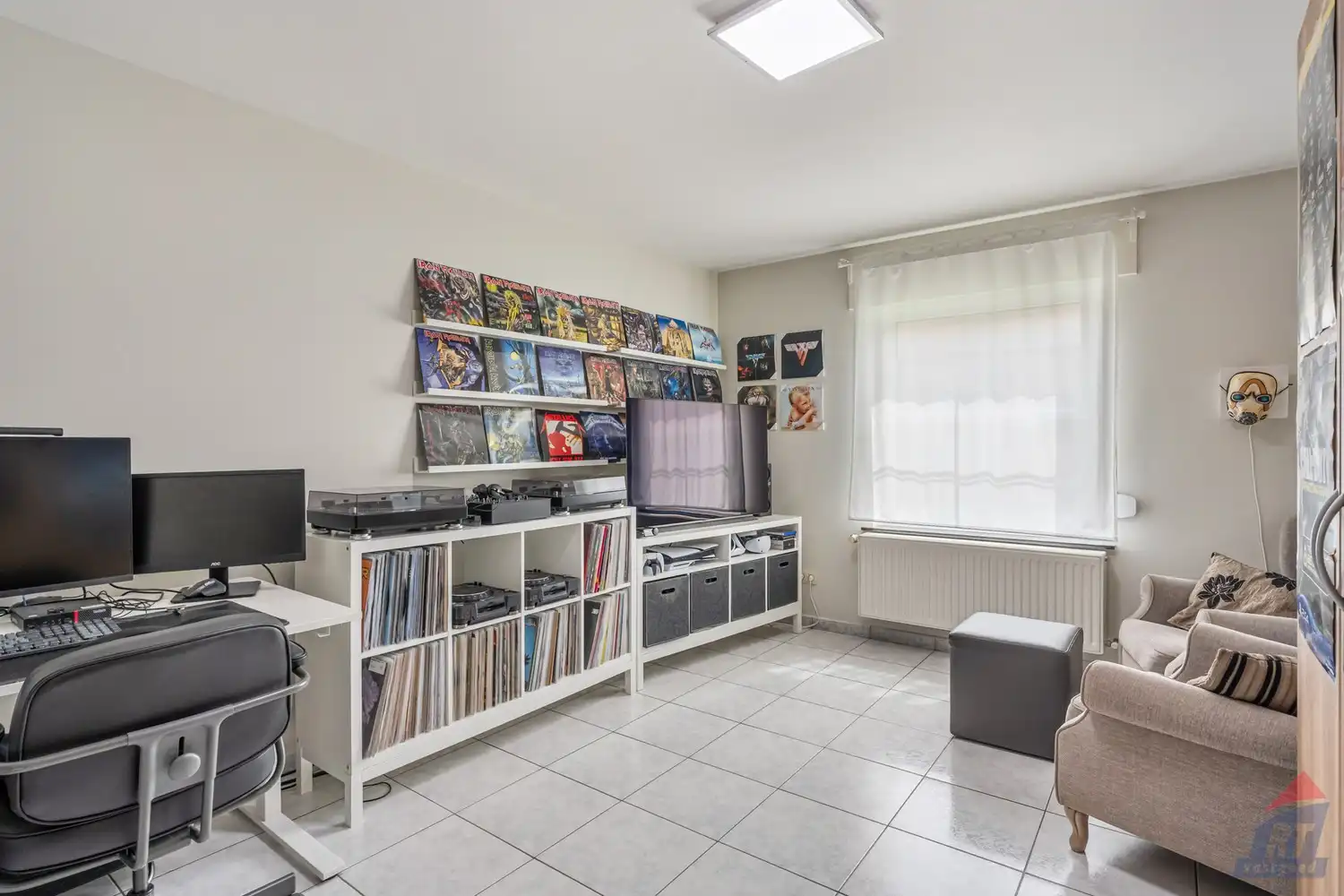 Instapklare open bebouwing met 4 slaapkamers, ruime tuin en dubbele garage in het groene Sint-Truiden foto 9