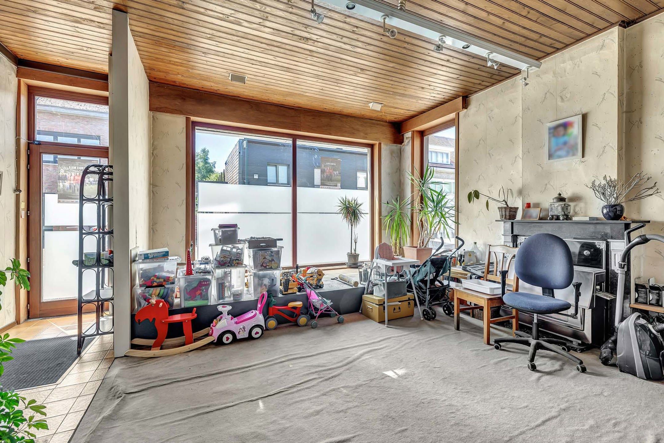 Handelshuis op strategische locatie te Roosdaal  foto 13