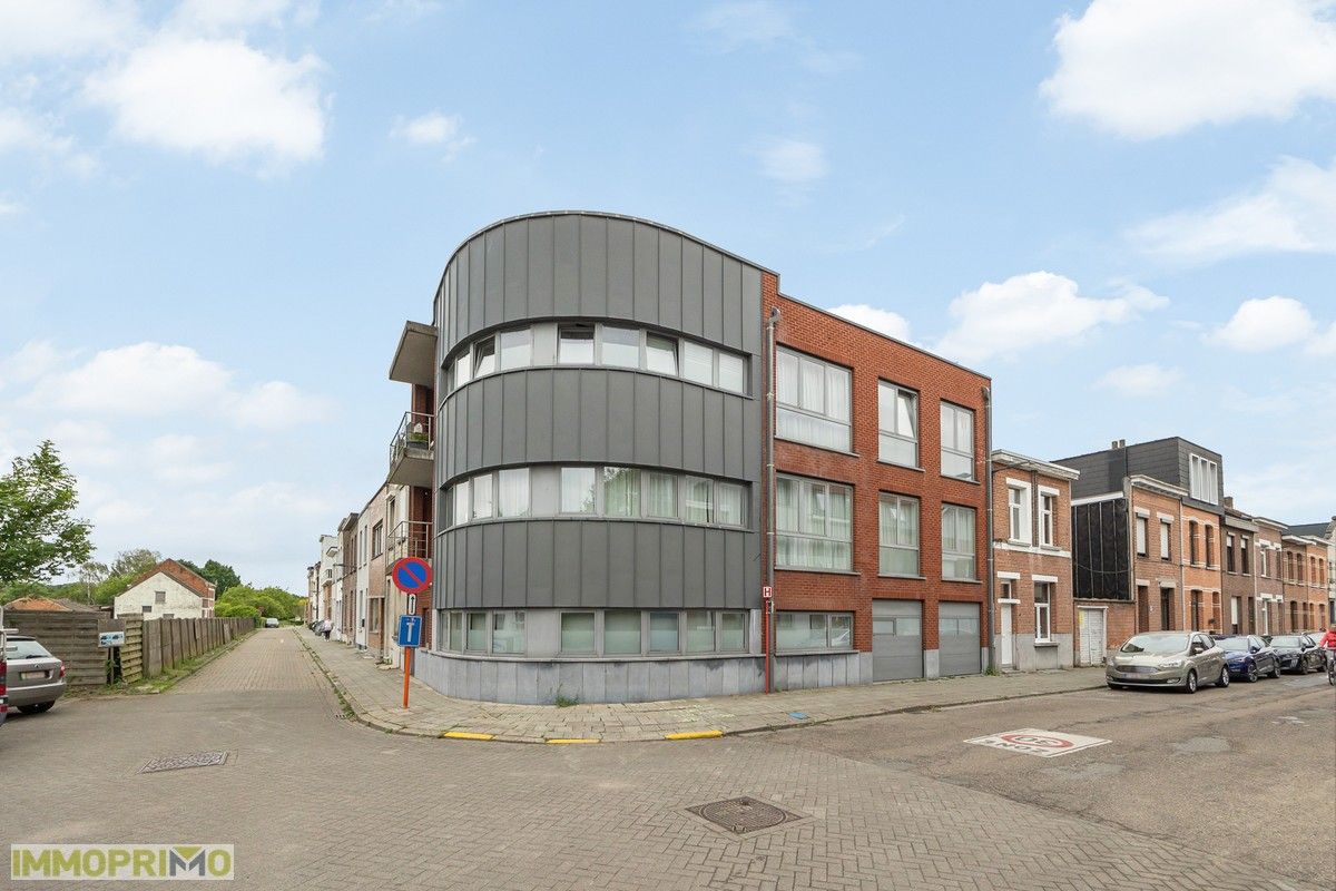 Ruim appartement met 3 slaapkamers en terras van 12 m2. foto 14