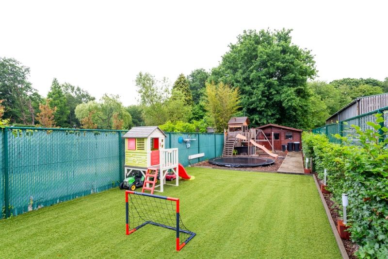 Prachtige instapklare woning met zee van ruimte, ruime tuin!!! foto 34