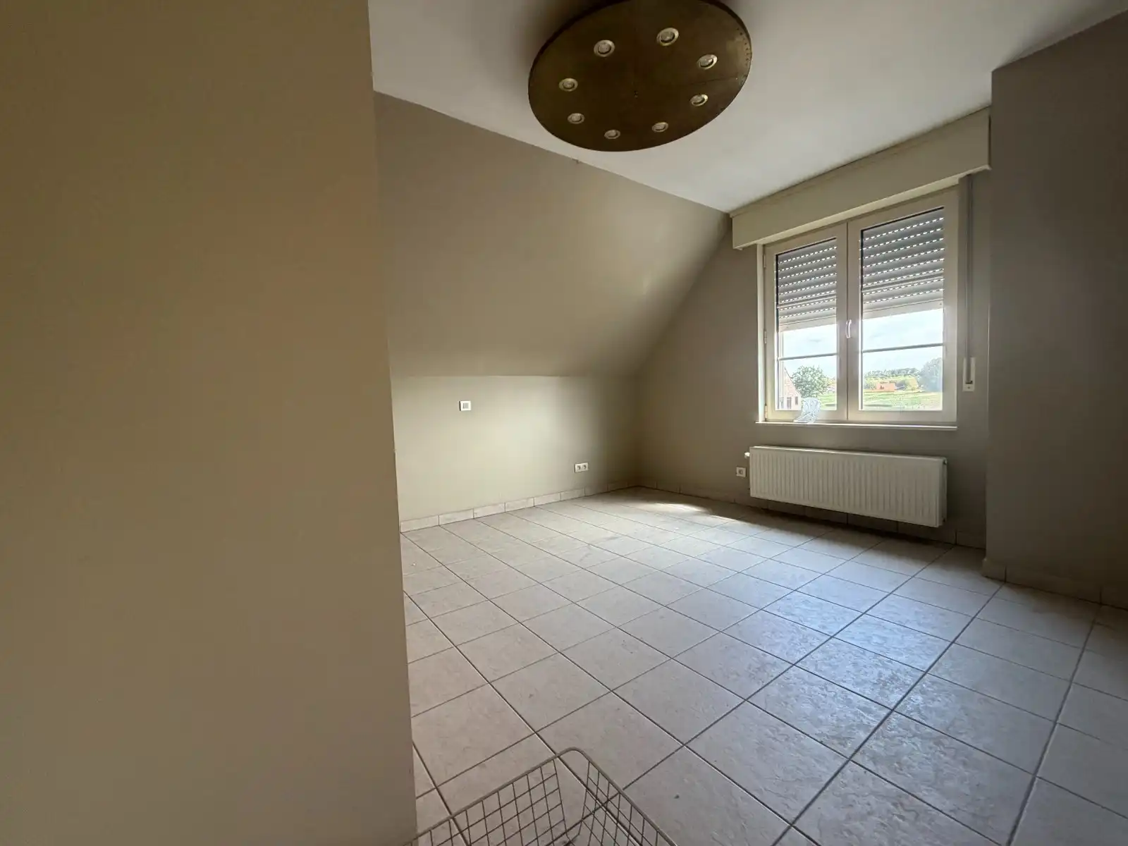 RUIME WONING MET 4 SLAAPKAMERS, 2 BADKAMERS, 2 GARAGES EN LANDELIJK UITZICHT foto 19