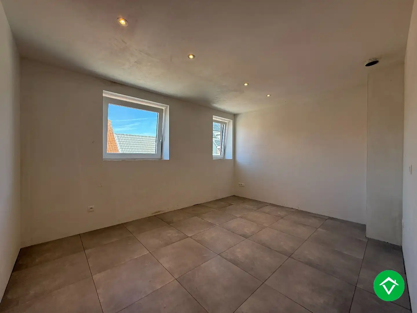 Centraal gelegen nieuwbouwwoning met 3 slaapkamers, tuin en overdekte autostaanplaats foto 17