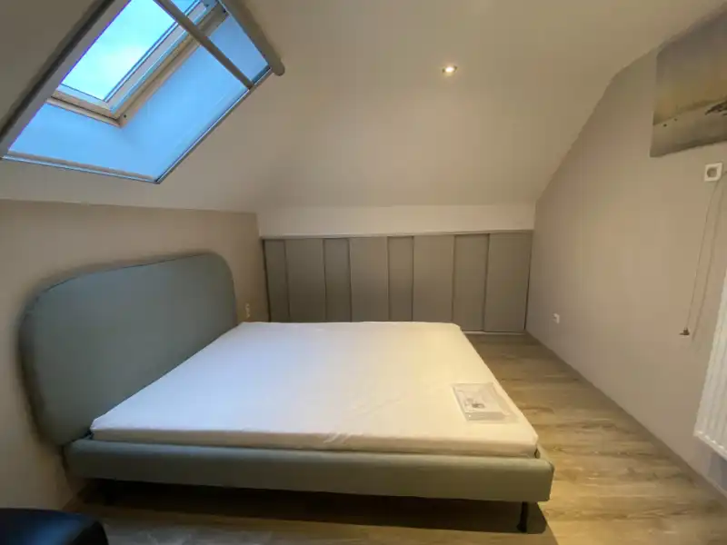 Ruime bemeubelde studio met autostaanplaats, GEEN DOMICILIE MOGELIJK foto 9