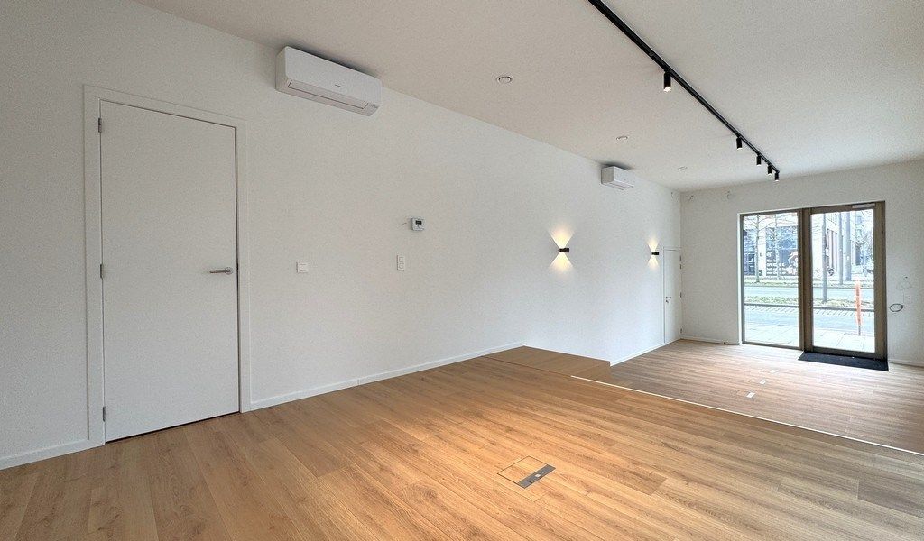 Nieuwbouw gelijkvloers kantoor te huur nabij het Eilandje foto 8