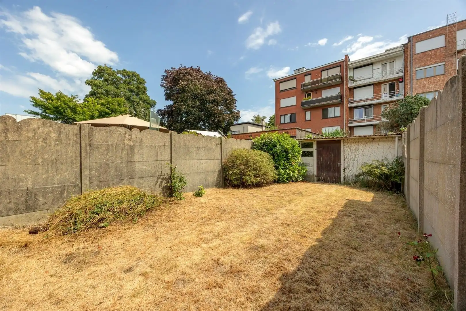 karaktervolle 3-slaapkamerwoning met grote zolder, diepe tuin en berging foto 33