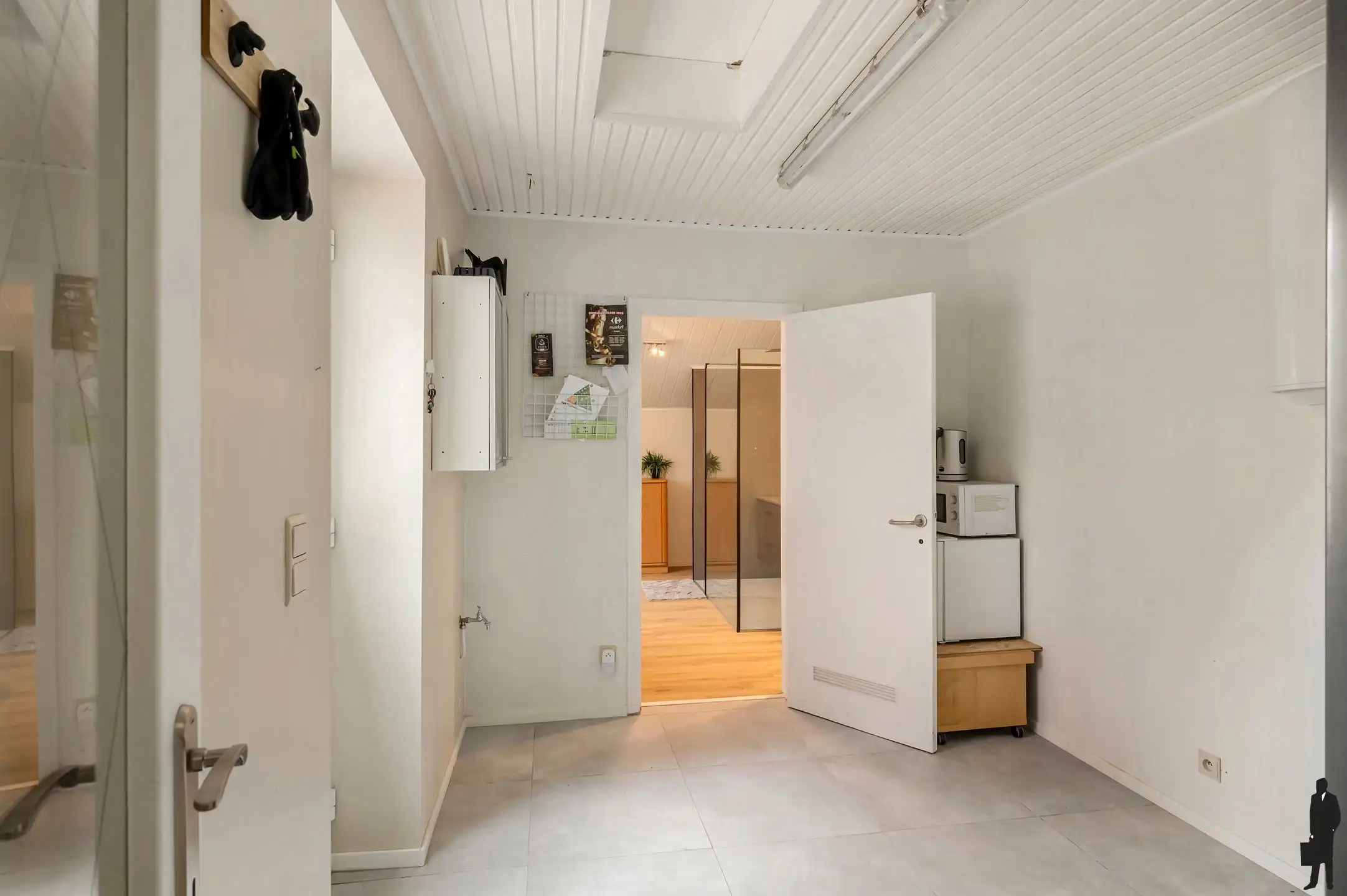 Charmante gerenoveerde rijwoning met zij-ingang en tuin in centrum Essen. foto 8