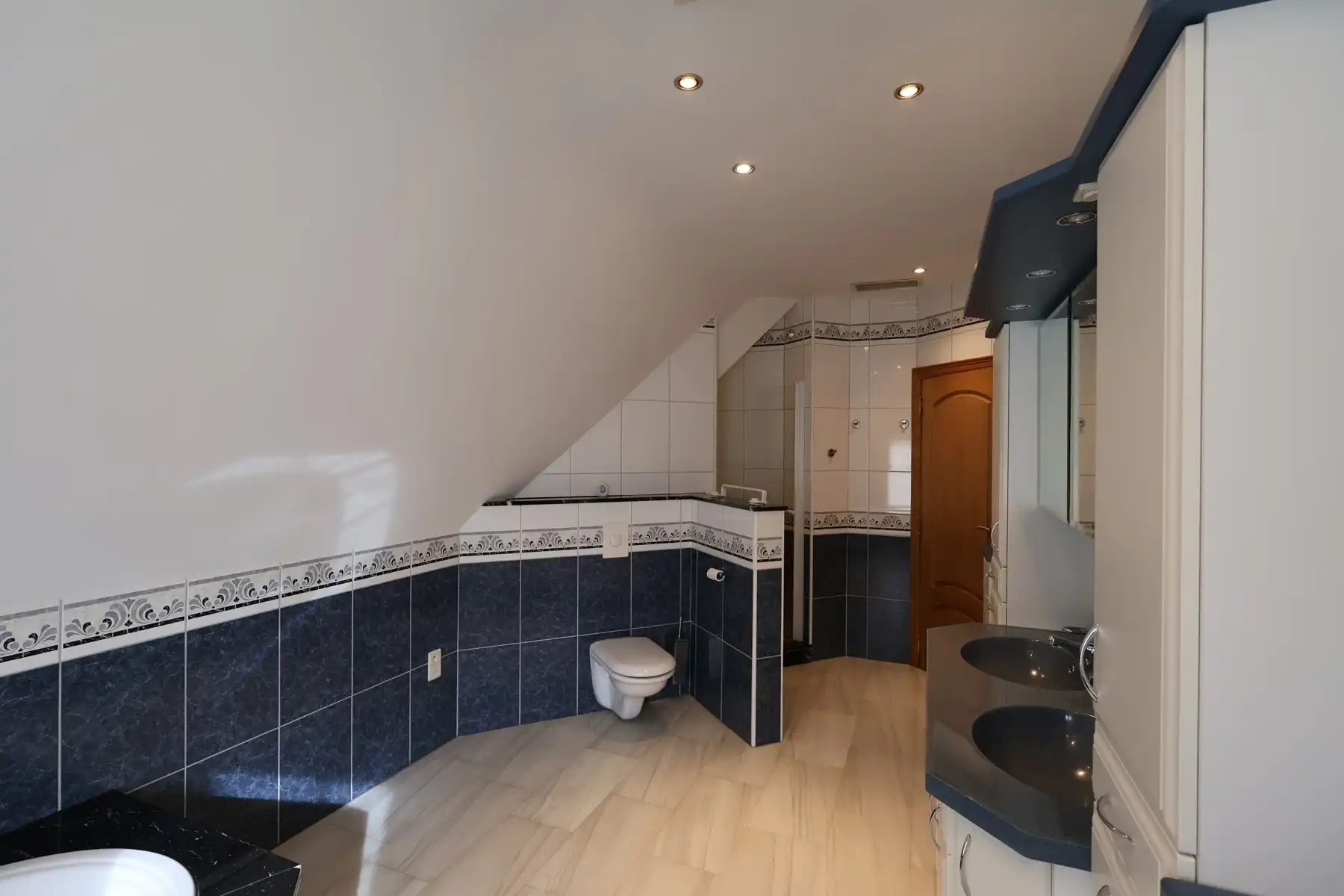 Een ruime gezinswoning met 3 slaapkamers op een perceel van 784m². foto 17