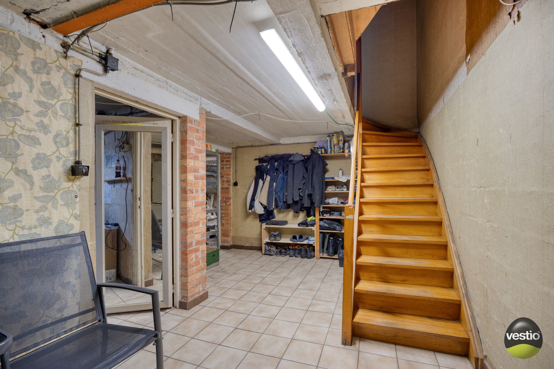 OP TE FRISSEN OB IN HET LANDELIJKE GROTE SPOUWEN foto 23