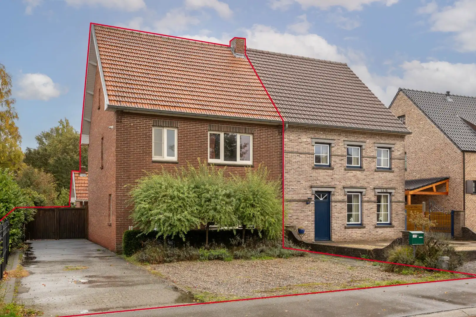 Knappe instapklare woning te koop in Peer! foto 2