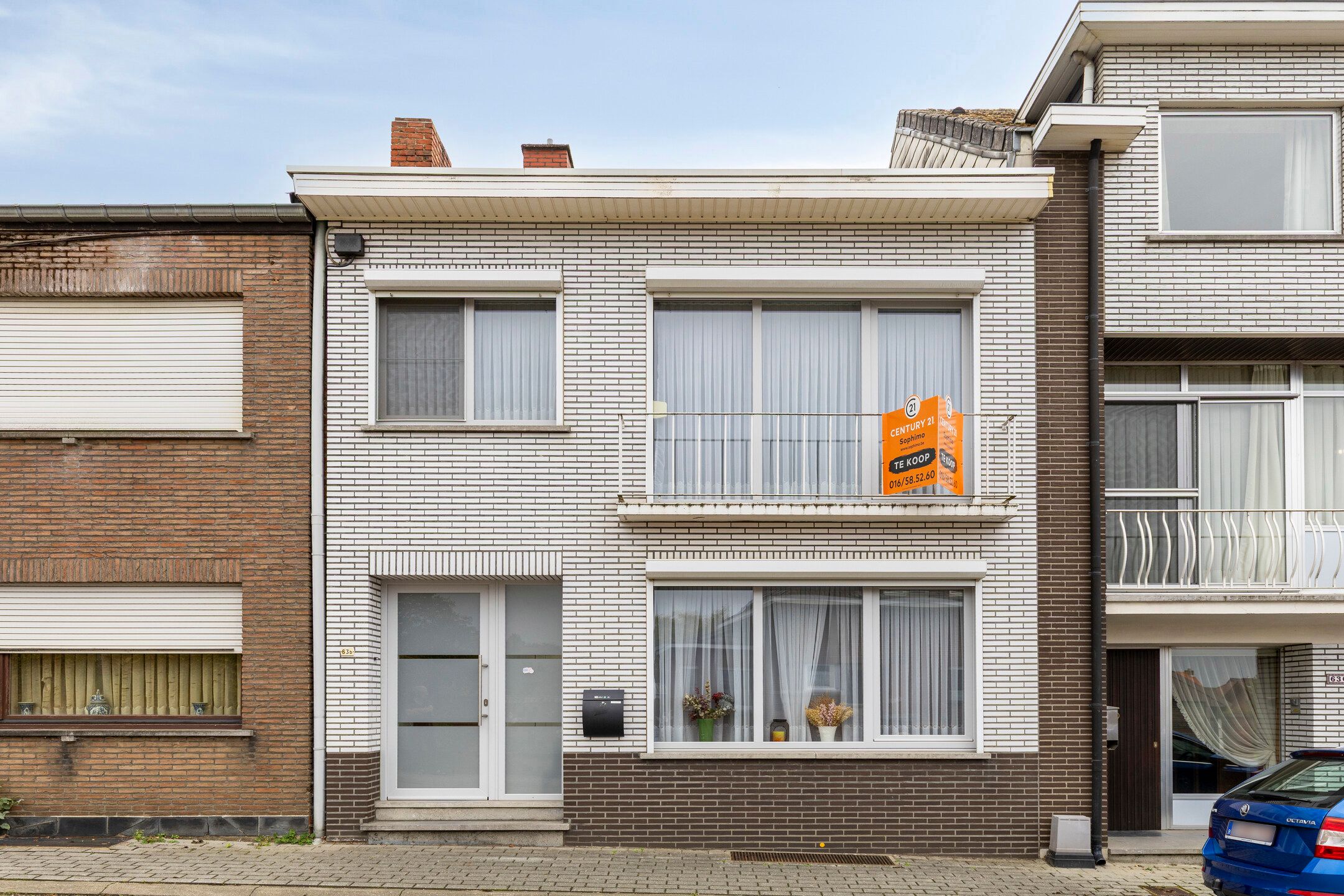Instapklare rijwoning op uitstekende locatie foto {{pictureIndex}}