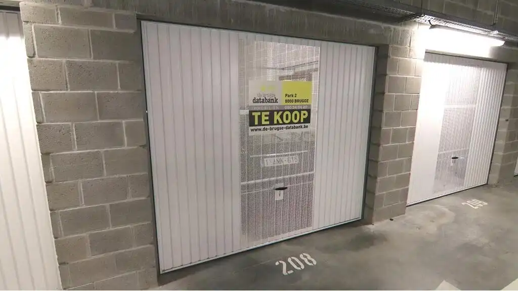 Gesloten GARAGEBOX te koop in Brugge foto 3