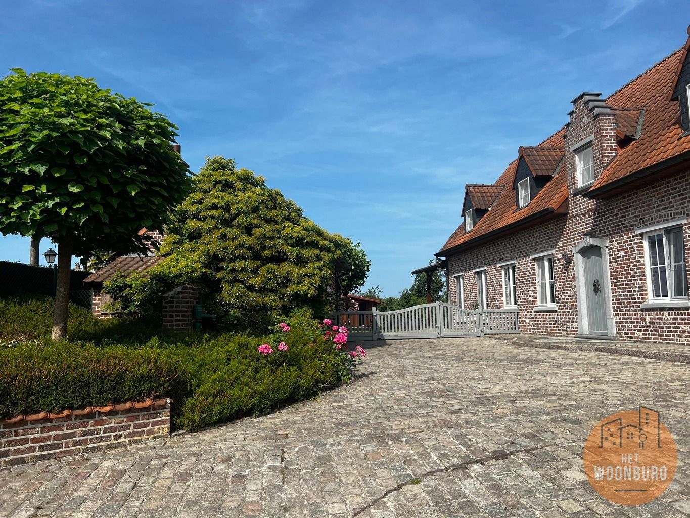 Villa open bebouwing met tuin, weiden en aanhorigheden foto 2