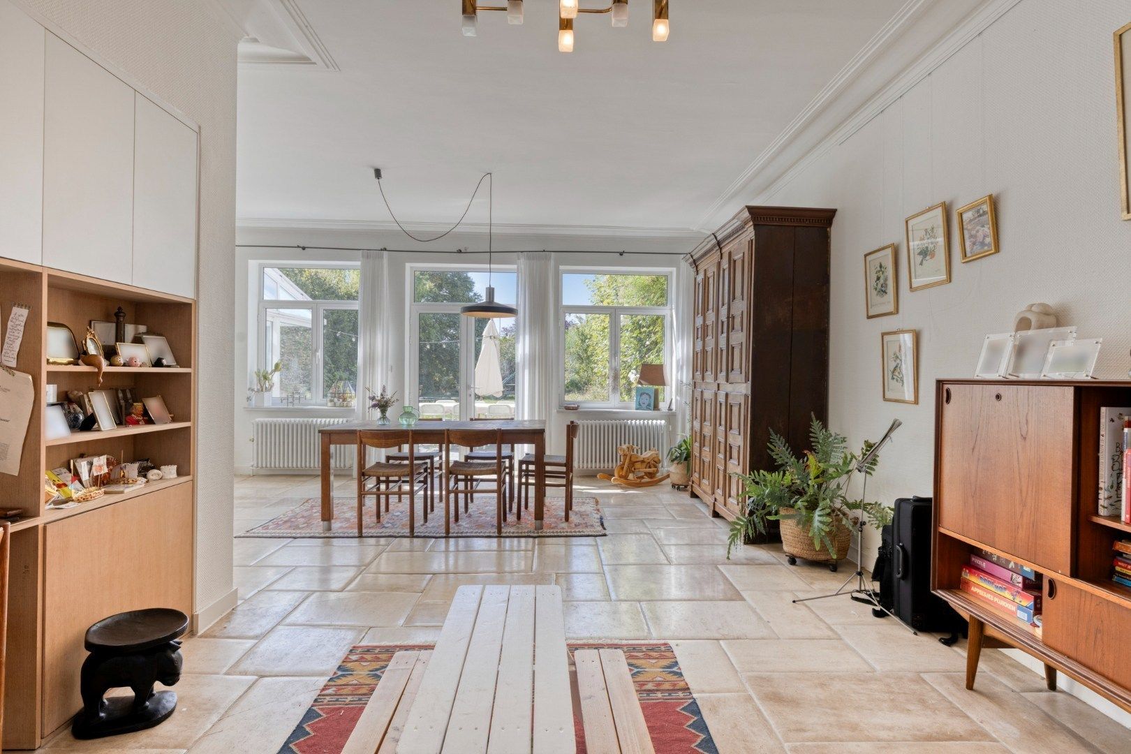 TE HUUR - Op zoek naar een stijlvol en uniek herenhuis met 5 slpk in hartje Merchtem? Welkom Home! foto 5