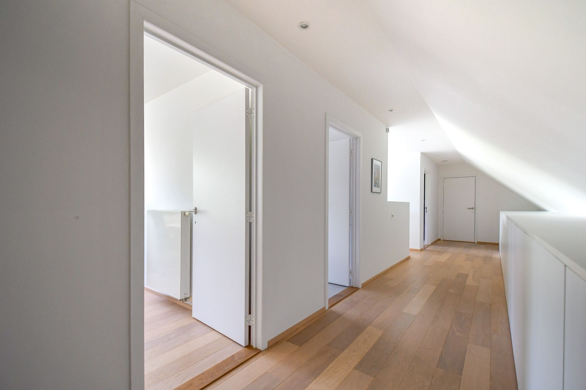 | BEZOEKMOMENT woe 11/06 van 17u - 18u30 | Rustig gelegen architecturale villa omgeven door groen foto 24