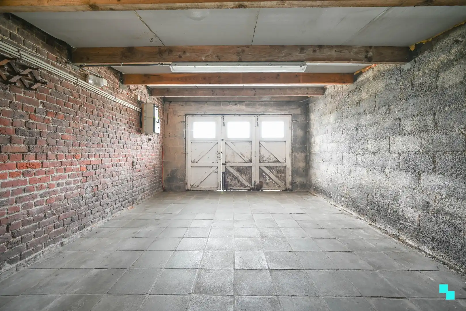 Landelijk gelegen, te renoveren woning op 1.767m² perceel foto 10