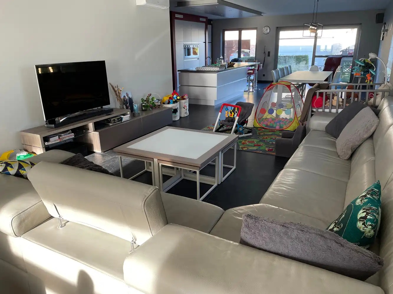 Gezinswoning, 3 slaapkamers, garage, tuin. foto 4