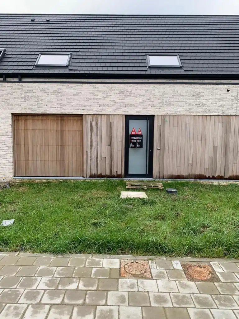 Energiezuinig nieuwbouwwoning met tuin en garage foto {{pictureIndex}}