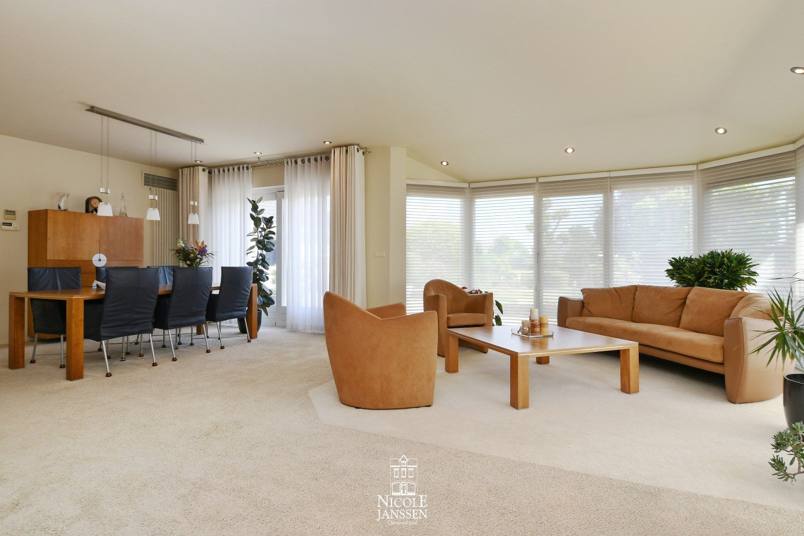 Stijlvolle villa met 4 slaapkamers, 2 badkamers en een prachtige tuin foto 9