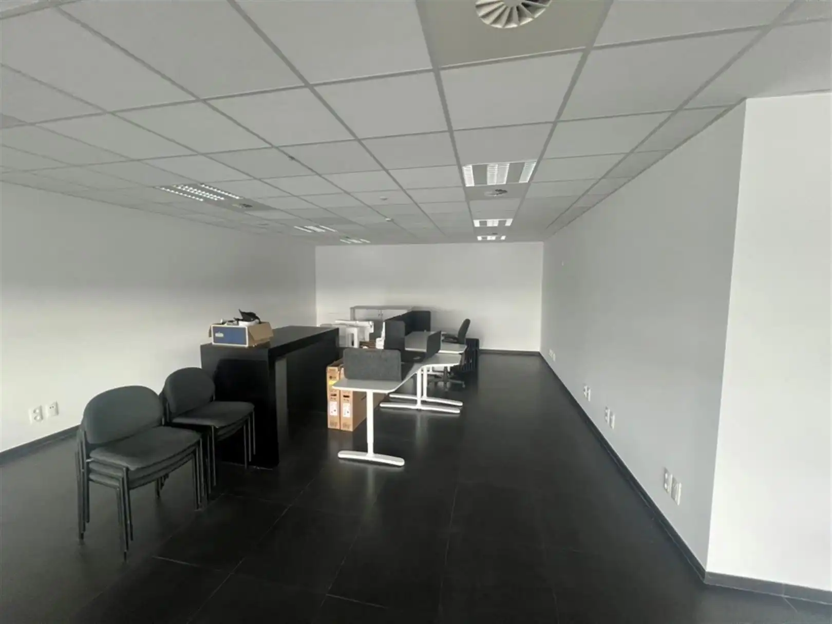 Bemeubeld kantoor van 154 m² met magazijn te huur in Paal/Beringen foto 6