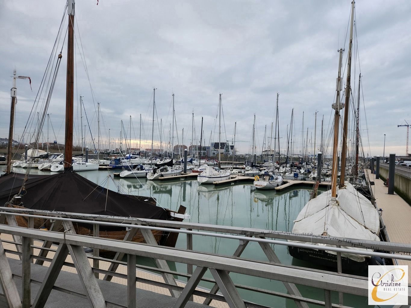 Karaktervol investeringspand op topligging in Blankenberge  foto 11