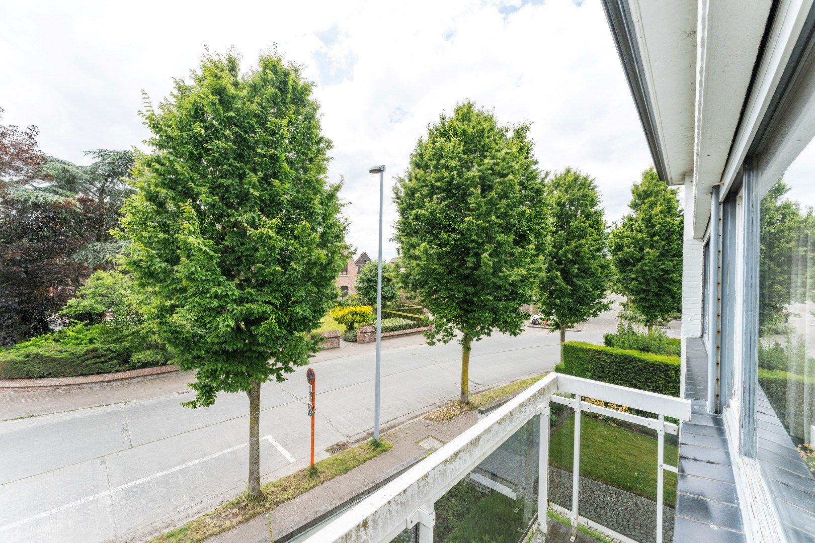 Centraal gelegen lichtrijke villa met 3 slpk, tuin en garage, Torhout foto 2