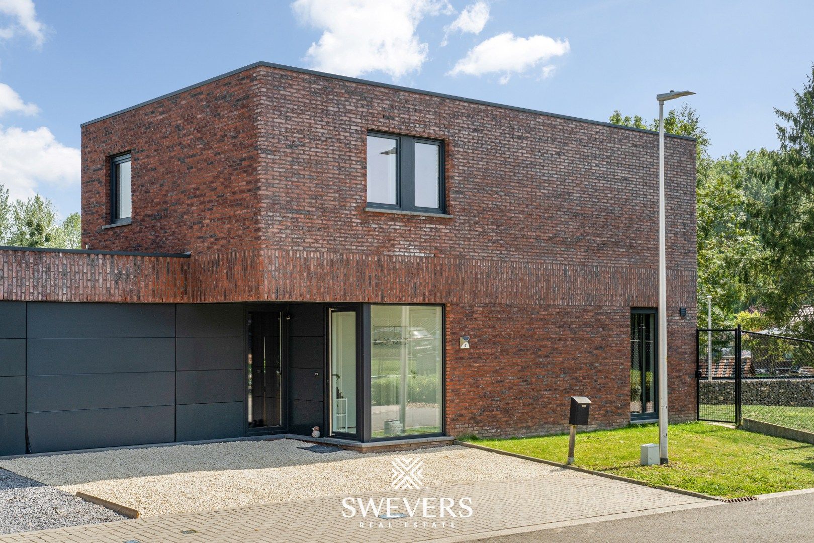 Recente, instapklare en energiezuinige woning op rustige straat te Kortessem foto 29