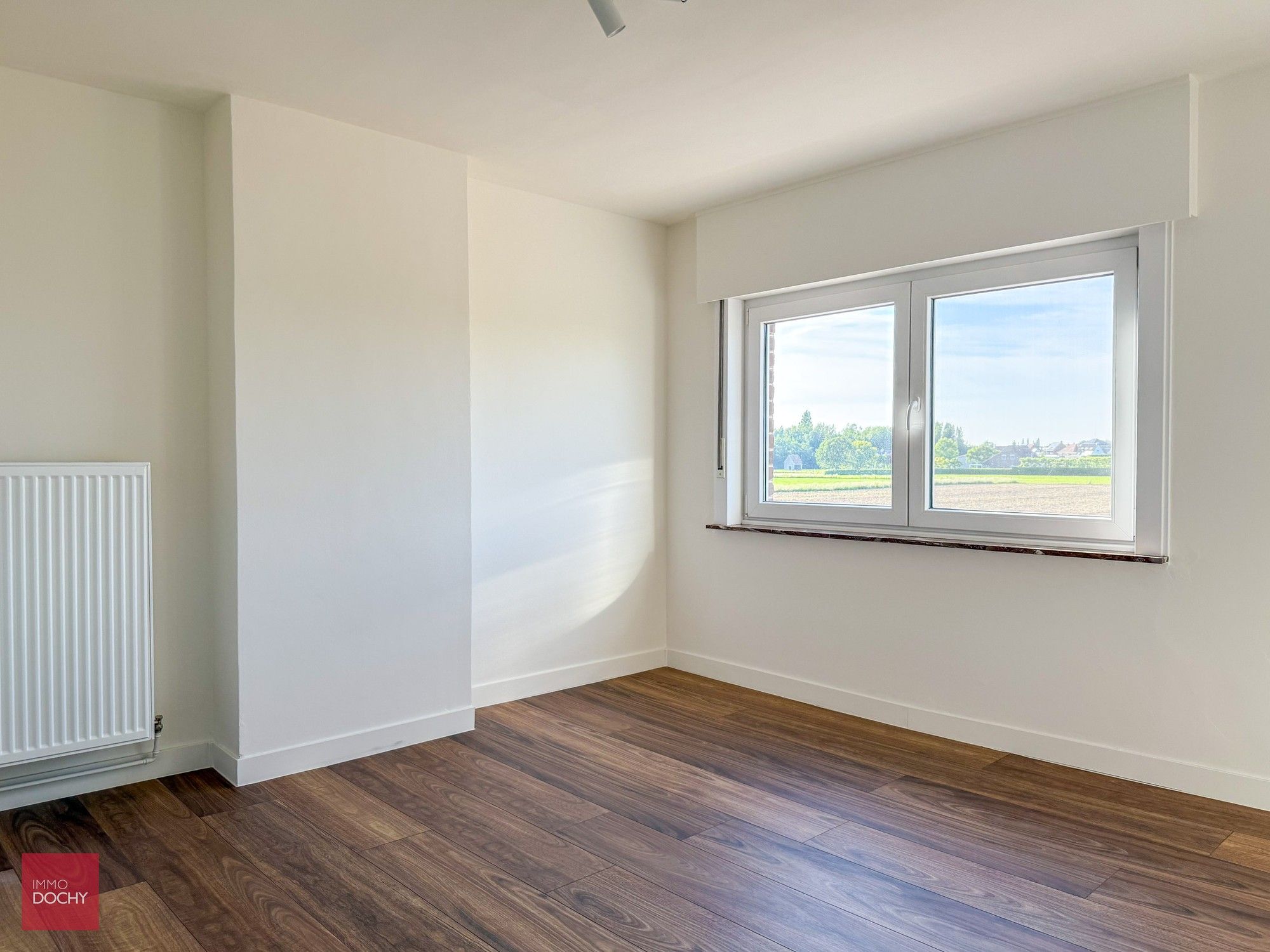 VOLLEDIG  VERNIEUWDE koppelwoning met zuidgerichte tuin in verkeersarme straat | Sparrestraat foto 13