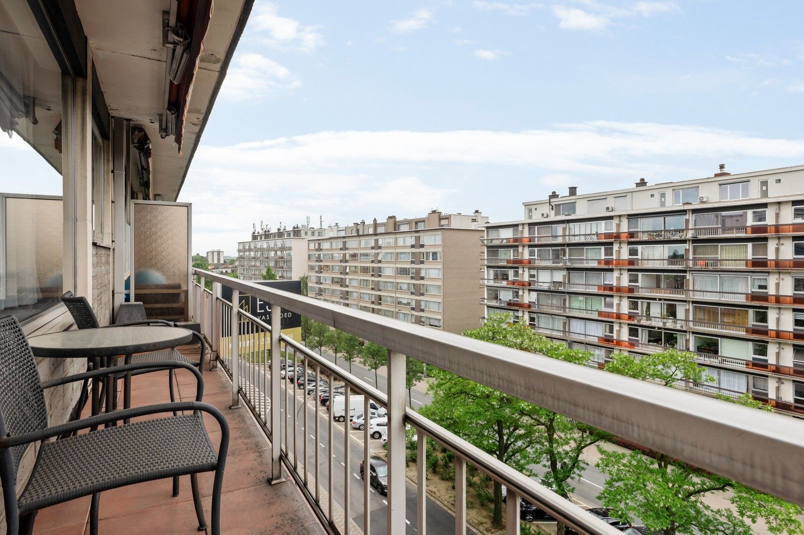 Ruim lichtrijk appartement met 2 slpk, lift en 2 terrassen foto 8