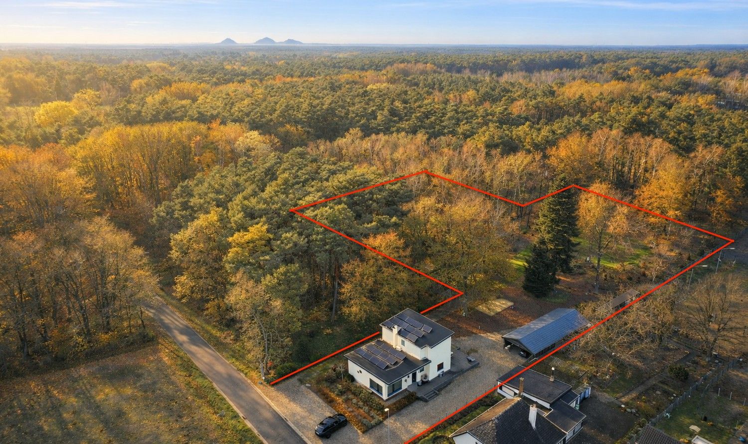 Hier woon je waar rust, ruimte en natuur samenvloeien foto {{pictureIndex}}