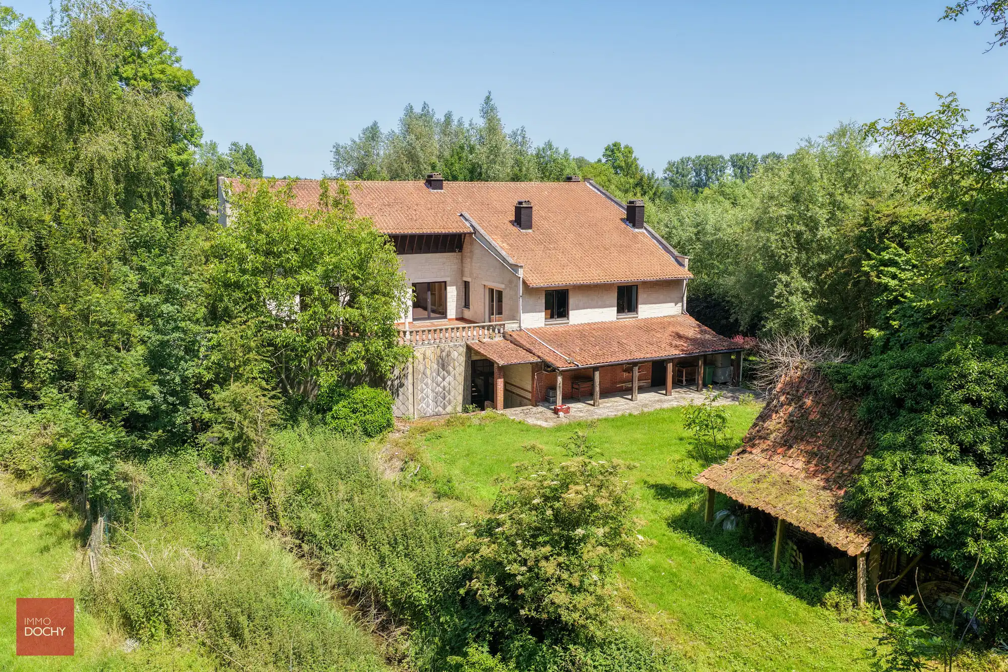 Landelijk en rustig gelegen handelscomplex met woonst foto 9