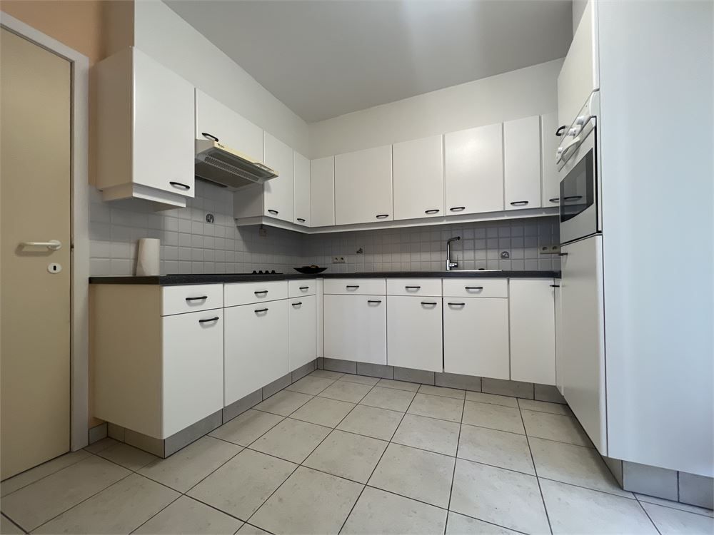 Ruim en lichtrijk app. met 2 slpks + garage mogelijk foto 5