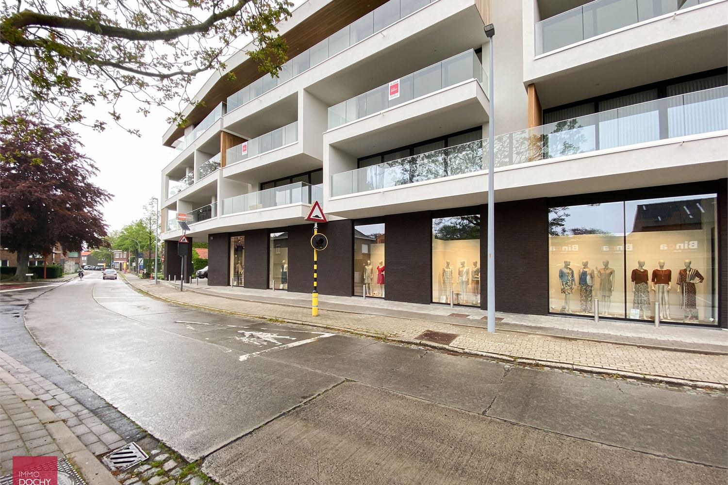 Recent GESCHILDERD  appartement in centrum Deerlijk | St Amandusstraat foto 12