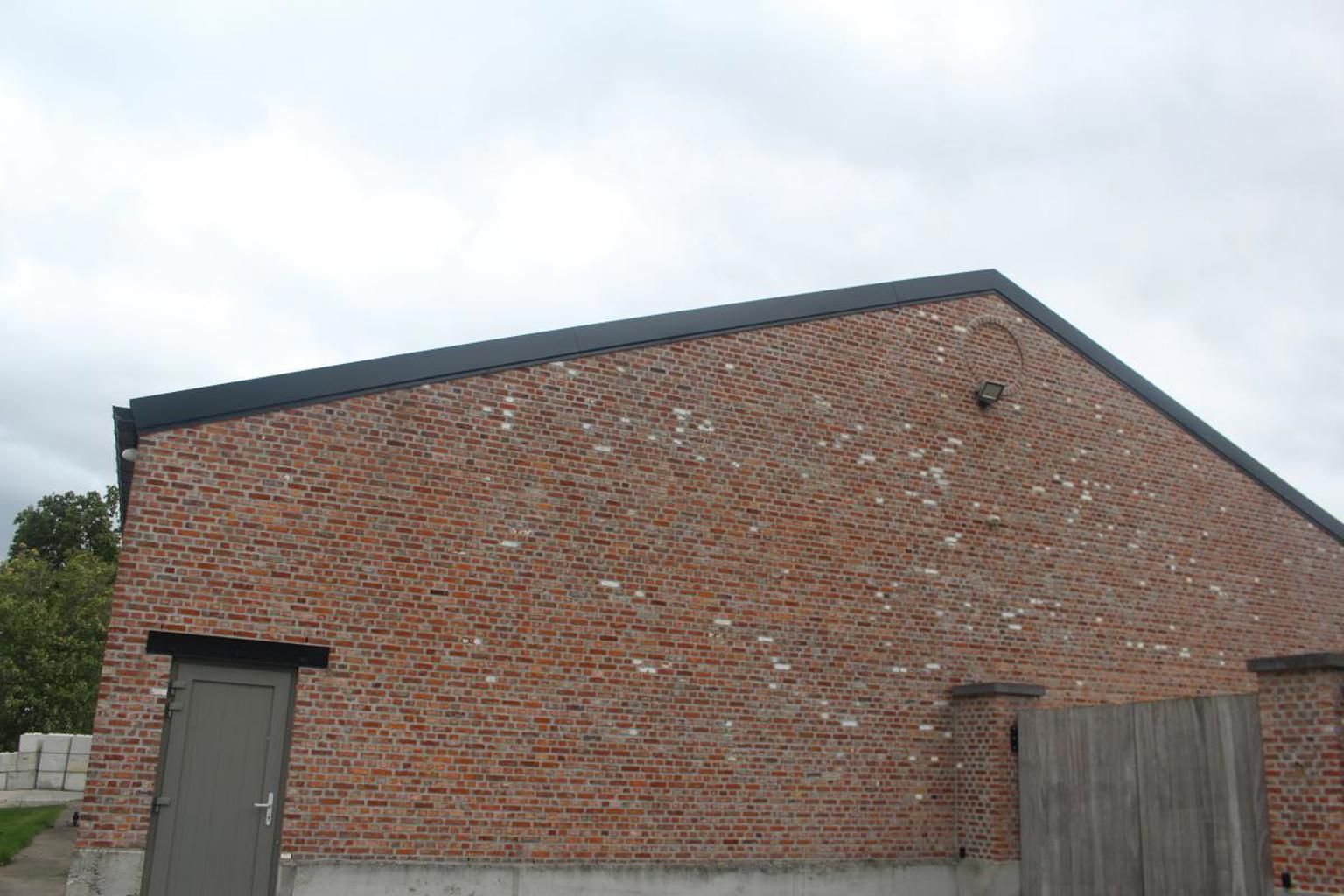 Opslagloods met buitenplein foto 2