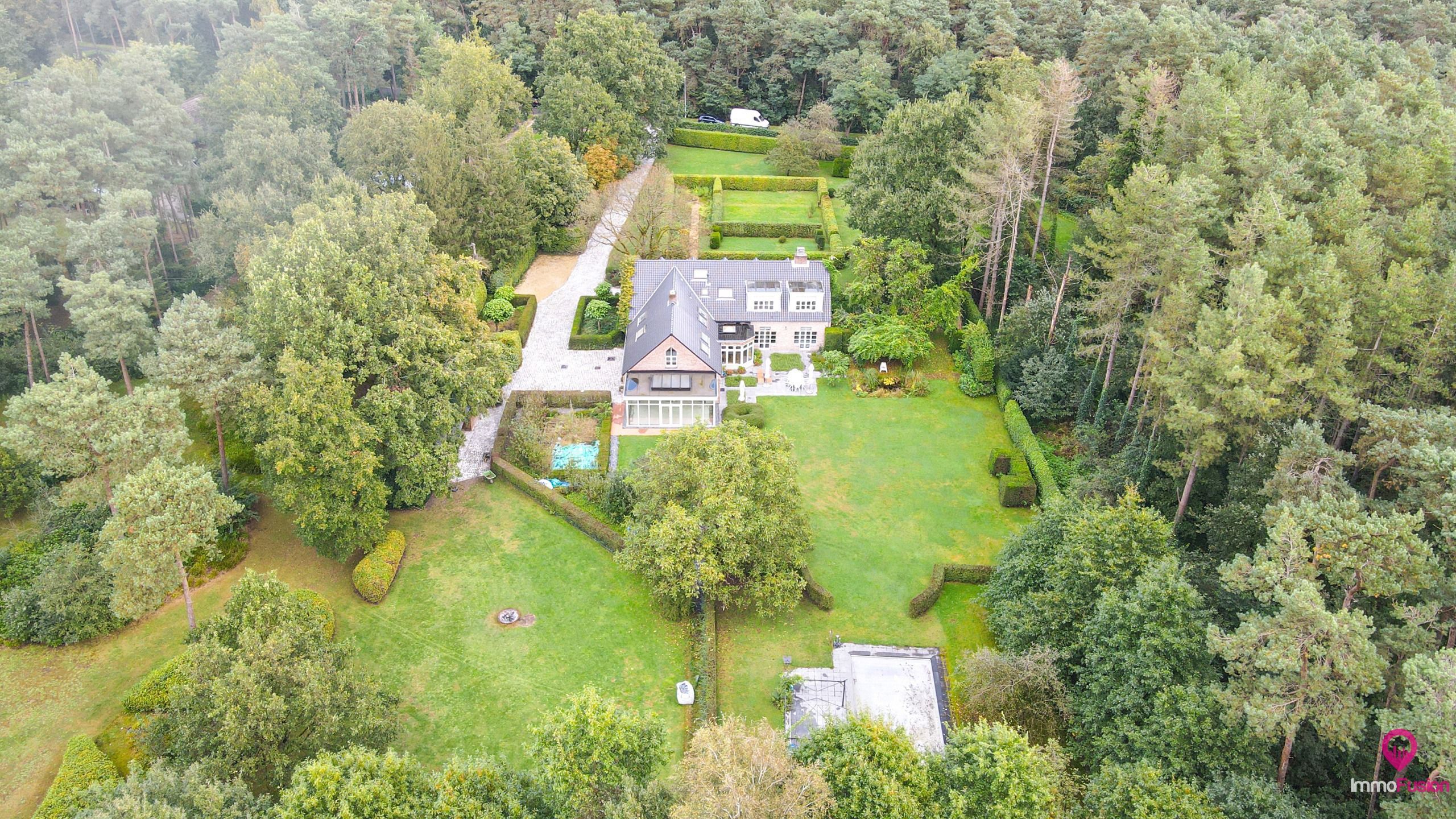 Uitzonderlijk gelegen villa met 5 slpks + zwembad op 1,97ha! foto 54