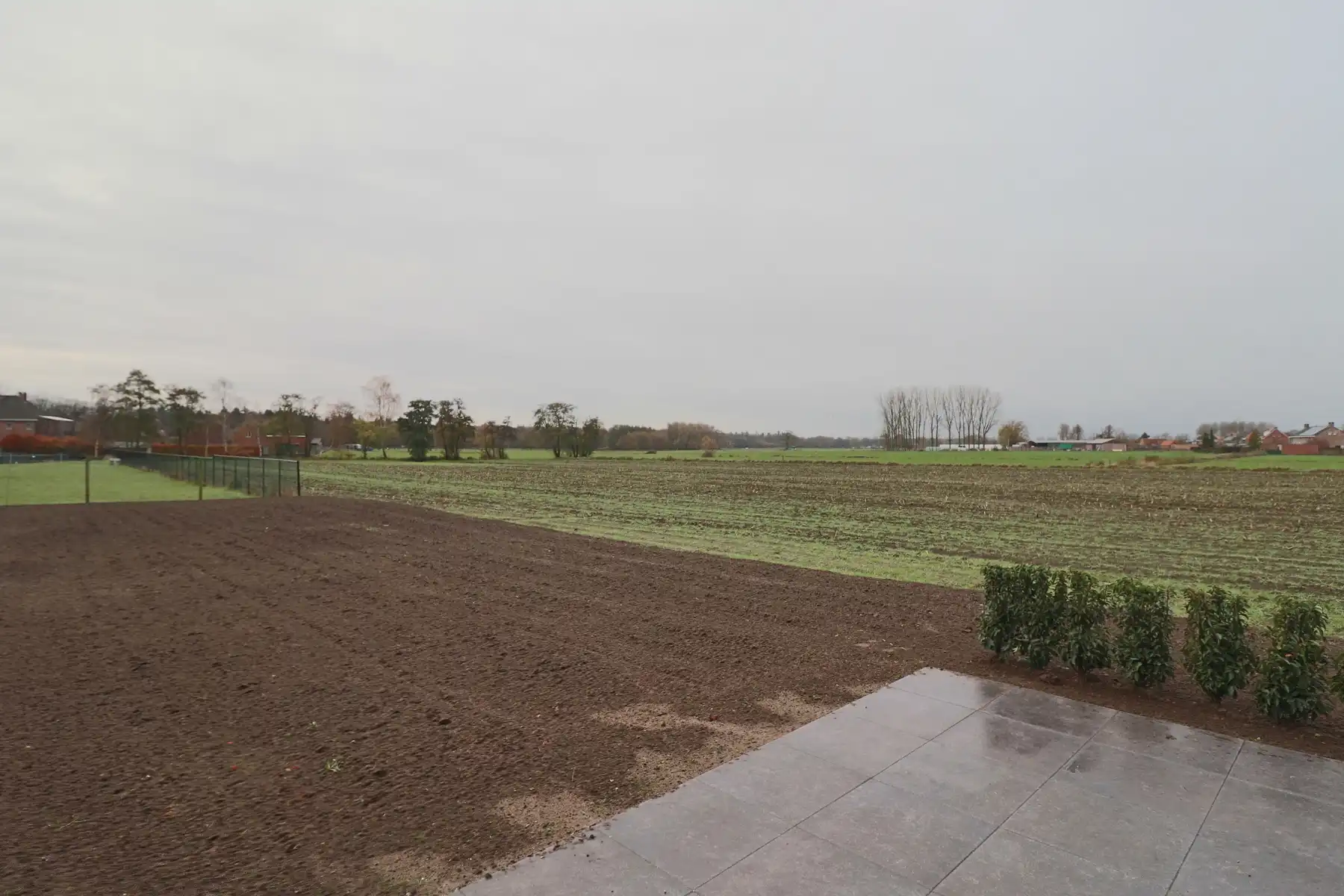 Halfopen woning met 3 slaapkamers en fietsenberging/carport op perceel van ca 540m² foto 20