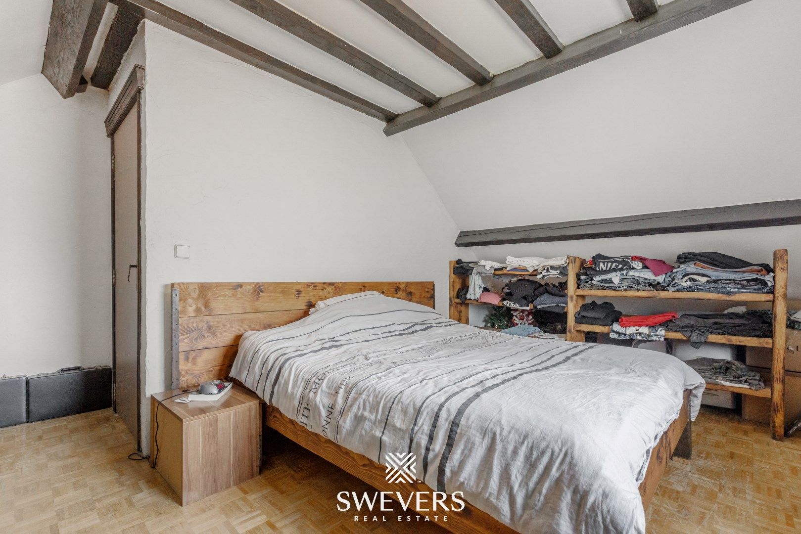 Verrassend riante woning met zes slaapkamers te Heusden-Zolder foto 17