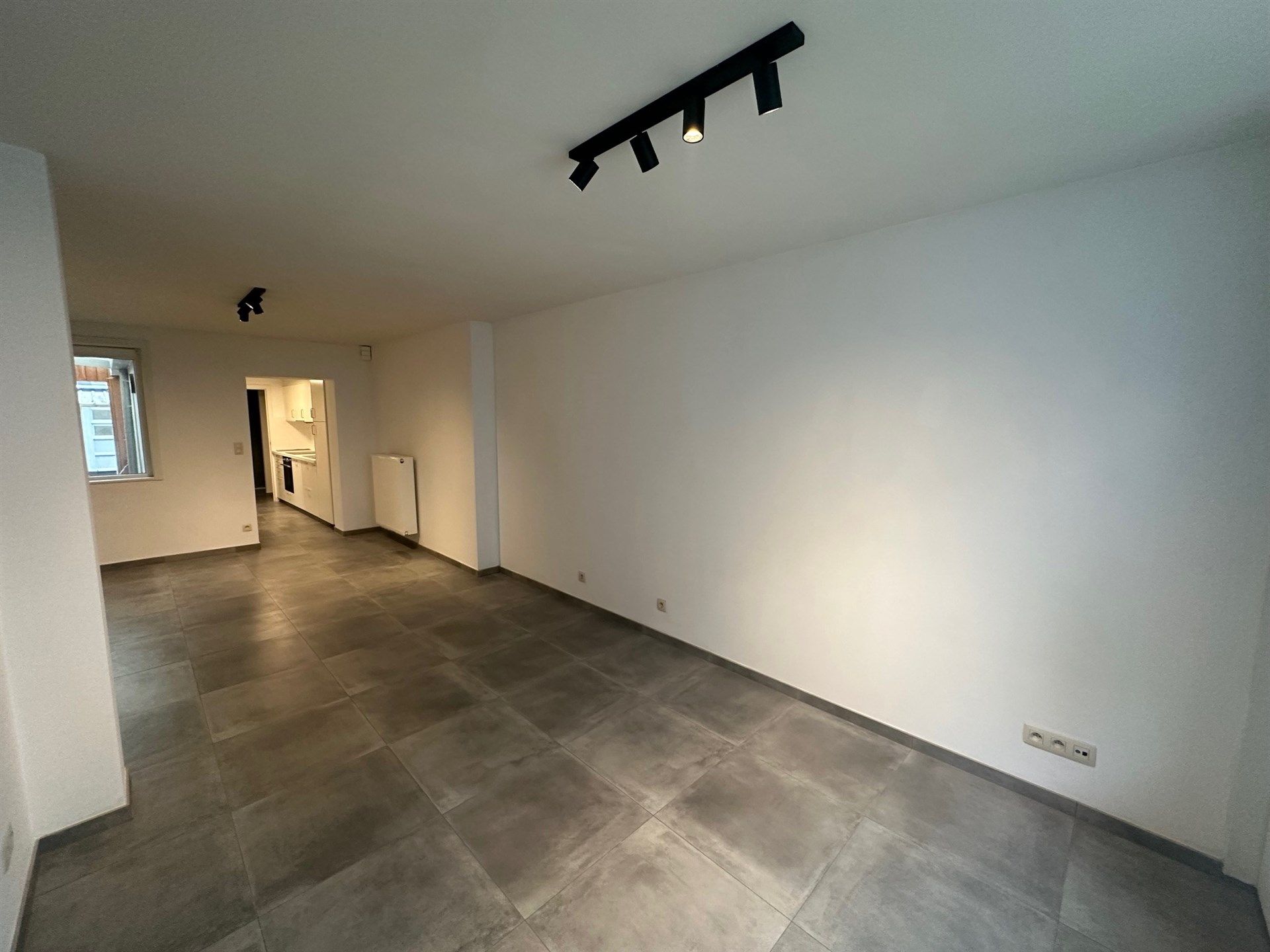 Woning met 2 slaapkamers binnen de stadsrand foto 3