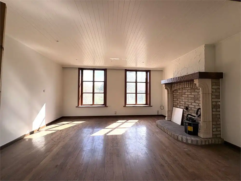 Lichtrijke gezinswoning met 4 slaapkamers + garage foto 9