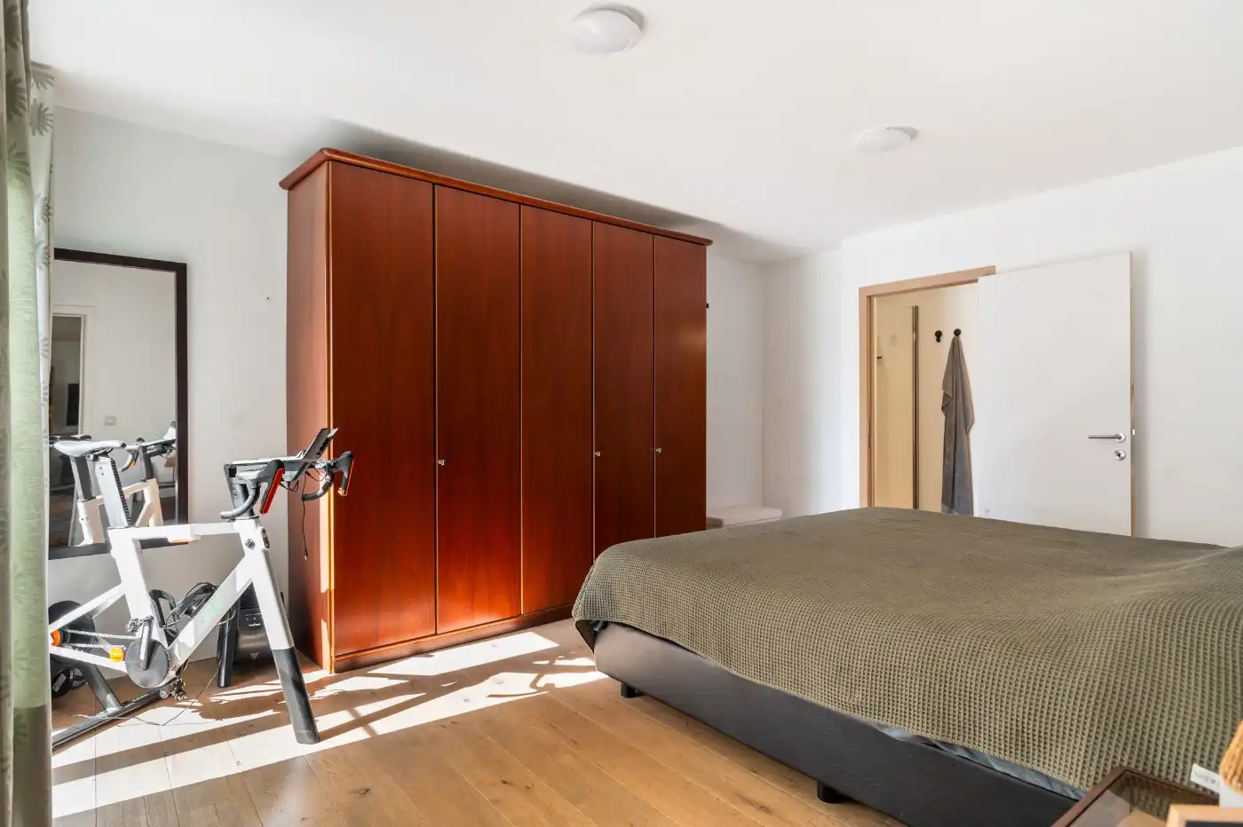 Ruime, instapklare woning met 3 à 4 slpk., garage en tuin - momenteel ingericht als 2 aparte woonunits foto 10
