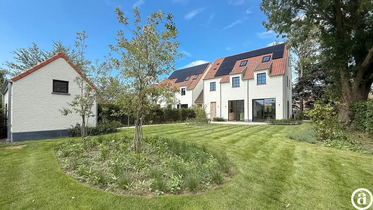 Instapklare nieuwbouwvilla met 5 slaapkamers en zuidgerichte tuin.  foto 4