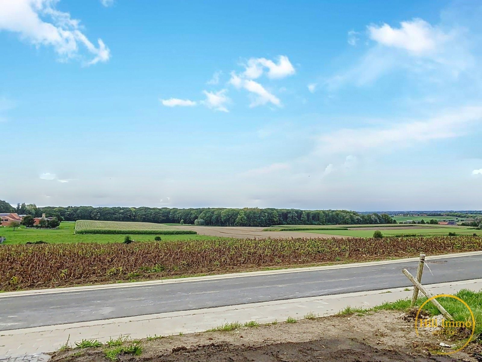 Nieuwbouwwoning te Wijtschate met prachtig zicht over Vlaamse velden met garage foto 10